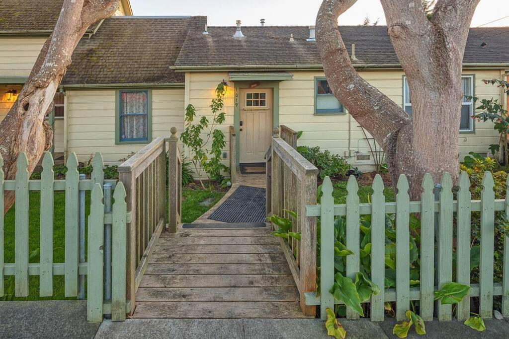 Downtown Digs-Sauna, Hot Tub, Bikes - Fun Times! Arcata Exterior photo